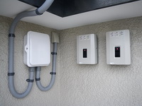 太陽光発電・接続箱・昇圧器工事